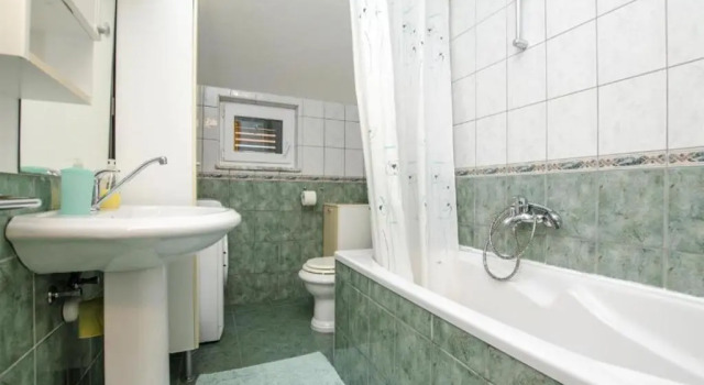 Апартаменты Apartments and rooms Mate1-near sea