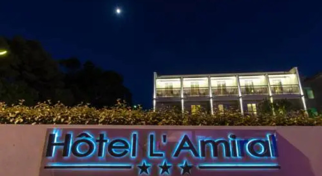 Hotel L'Amiral, Varaa Hotelli LʼÎle-Rousse 
