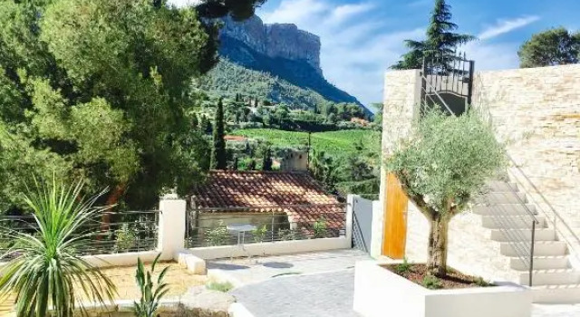 Студия Villa l'Icône