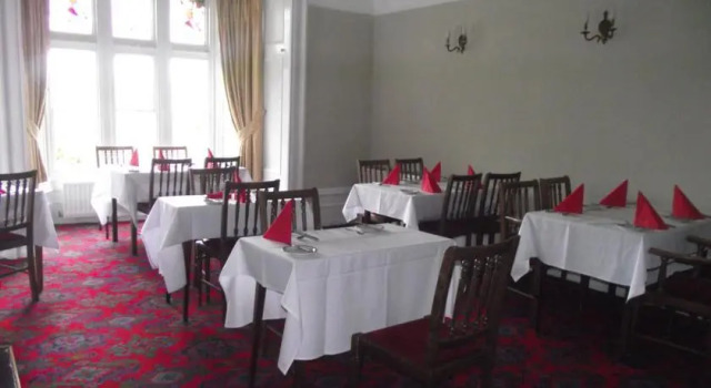 Ellenbank Hotel, Varaa Hotelli  