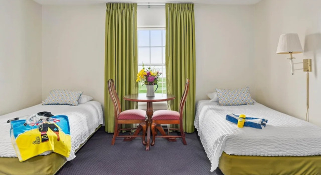 Spectacular Top Floor Deluxe Suite With Beautiful View & More!, Rezervați Hotel Red Point Statele Unite ale Americii