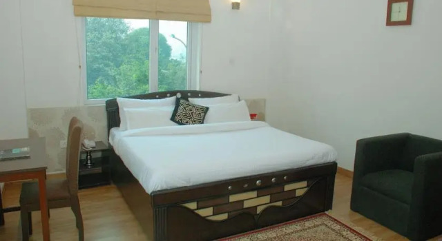 Green Leaf Hotel
