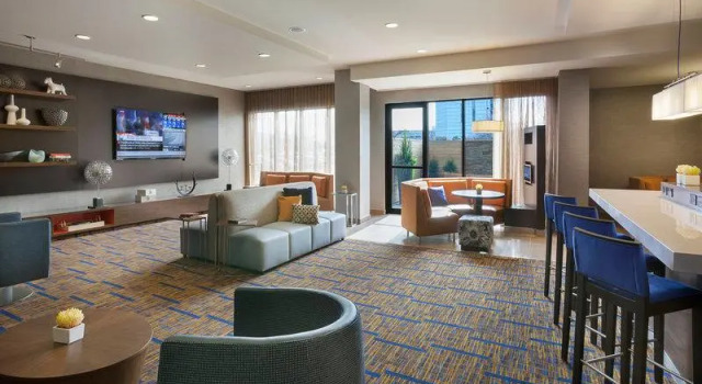 Полулюкс Courtyard by Marriott Toronto Northeast/Markham