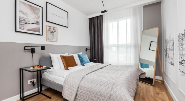 Апартаменты с балконом Spektrum Tower Apartments by Happy Stay