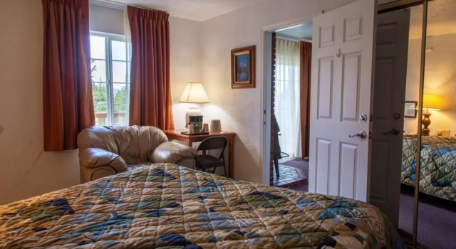Люкс с 2 комнатами Swiss Holiday Lodge