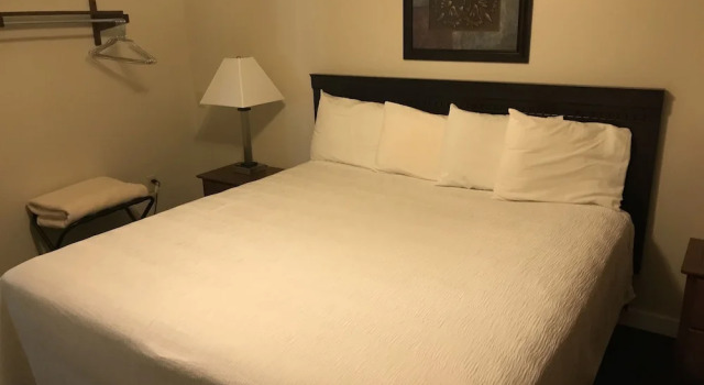Четырёхместный полулюкс Carriage House Country Club