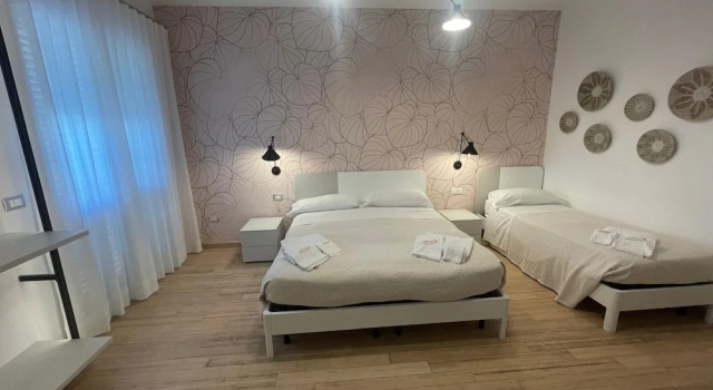 Трёхместный номер Standard с балконом Albergo Perseo