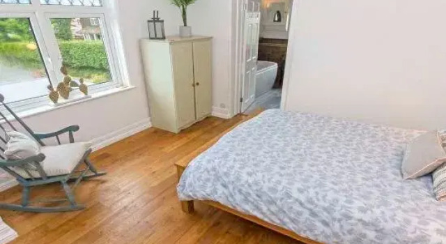 Кровать в общем номере Bagend Sleeps 14 Hot Tub Balcony Ping Pong