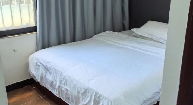 Qinyuan Hotel (Yueyang Jin'e East Road), Rezerwuj Hotel Yueyang Hunan