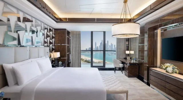 Люкс Royal с балконом и с видом на море Hilton Dubai Palm Jumeirah