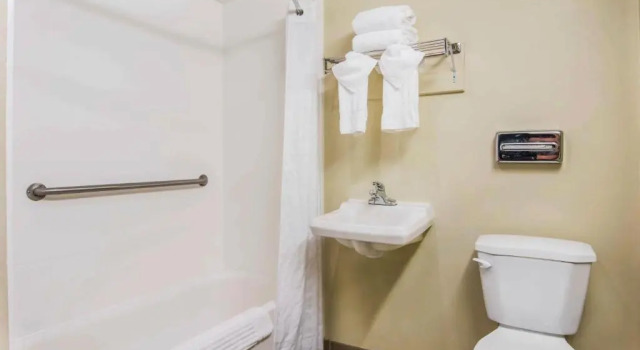 Четырёхместный номер Standard Comfort Inn Atlanta Downtown South