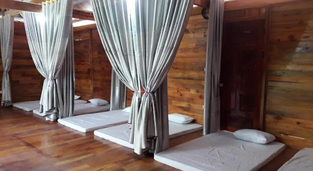 Кровать в общем номере Anh Dao Homestay