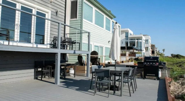 Апартаменты Luxury Beachfront Condo - Endless Views - Surf 1