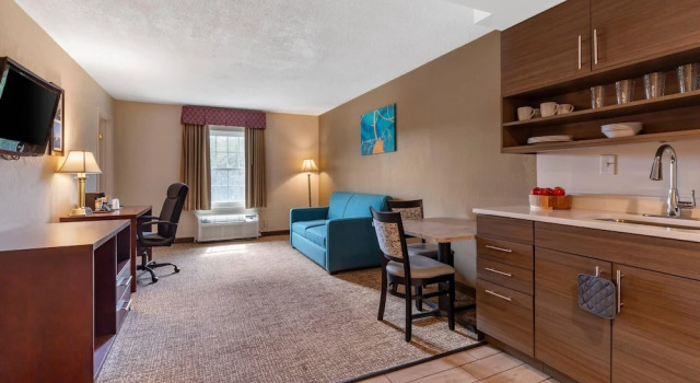 Четырёхместный люкс MainStay Suites Foxboro – Mansfield