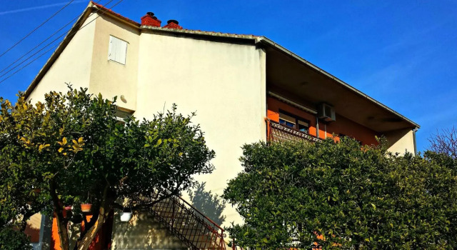 Apartmani Anda, Забронировать Отель Отели Трогир 3 звезды, рядом с Church of St. Barbara, 3*