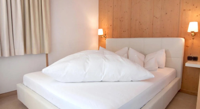 Romantikhotel Alpenblick Ferienschlössl, Rezervovat Hotel Hotely v Tyrolsko se snídaní, Snídaně