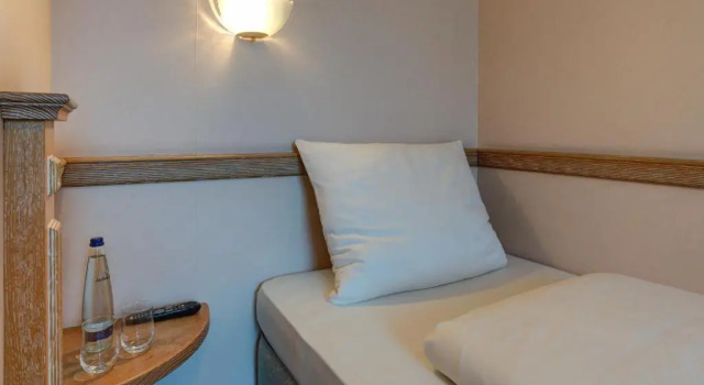 Standard Single room Hotel Stern by EMPA