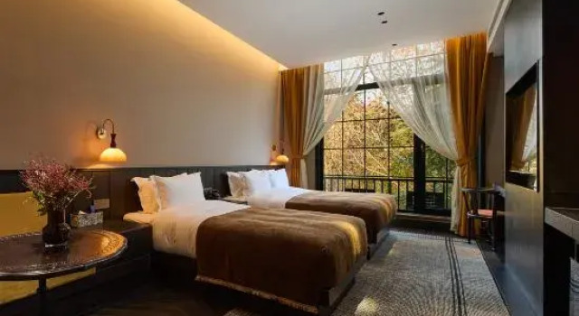 Семейный люкс Luxury Floral Lux Hotel·Wutong Hotel(Zhongshan Mausoleum)