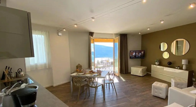 La Terrazza sul Lago, Tignale, Забронировать Отель Тиньяле озеро Гарда