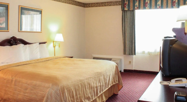 Royal Inn & Suites, Buchen Sie Hotel Akron Ohio