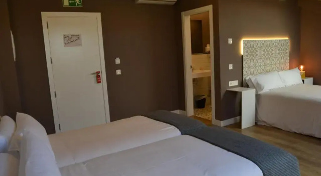 Четырёхместный номер Standard Rener Hotel Los Campones