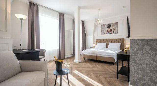 Люкс с балконом Hotel Alex an der Ahr