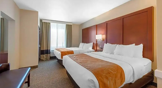 Шестиместный люкс Comfort Suites Denver International Airport