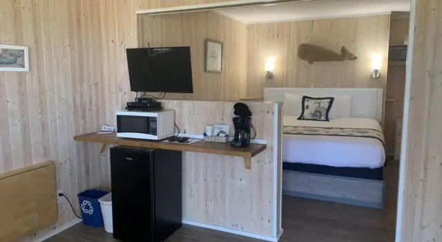 Люкс Tillicum Beach Motel - Formerly Deanes Oceanfront Lodge