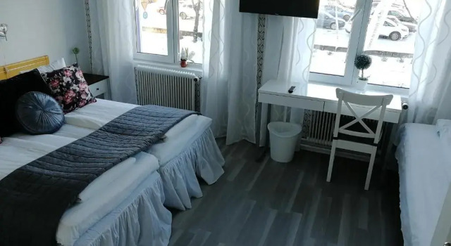 Трёхместный номер Standard Hotell Björnidet