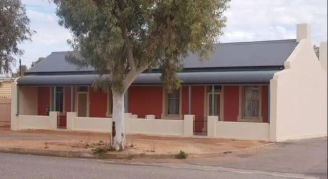 Jadan Cottages