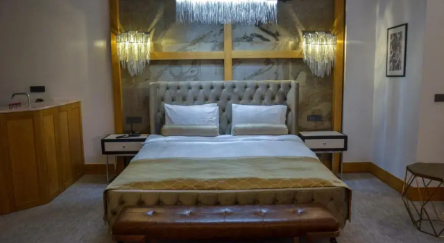 Полулюкс Отель Shirvanshah