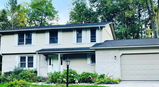 Villa Patricia Surrounded by Trees, Book Villa Hoteller i Michigan med parkering, Parkering
