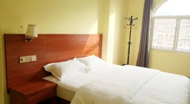 Nanning Xianyuan Hotel, Rezerwuj Hotel Hotele w Nanning z parkingiem, Parking