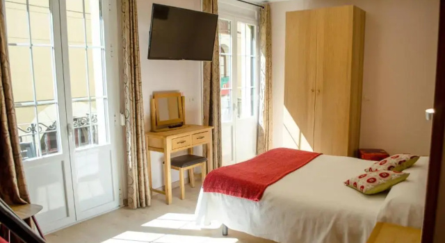 Семейный номер Deluxe Hotel Jaqués