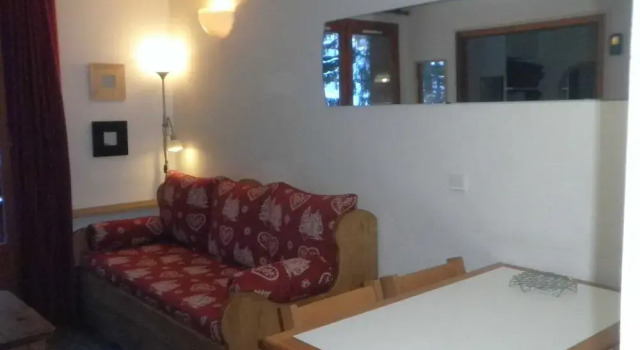 Lou Services Apartment M3-431 LSI 001