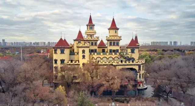 Harbin Sun Castle Resort Hotel (Ice and Snow World Branch on Central Street), Prenota Resort Hotel resort a Heilongjiang, Resort