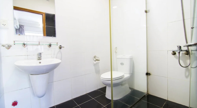Трёхместный семейный номер Standard S79 Quynh Giang Airport Hotel