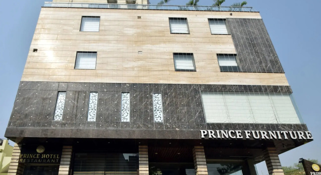 OYO 7110 Hotel Prince