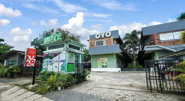 OYO 91027 Note Hotel Syariah, Rezerwuj Hotel Prabumulih Sumatra
