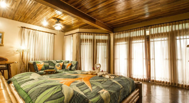 Lost Iguana Resort and Spa