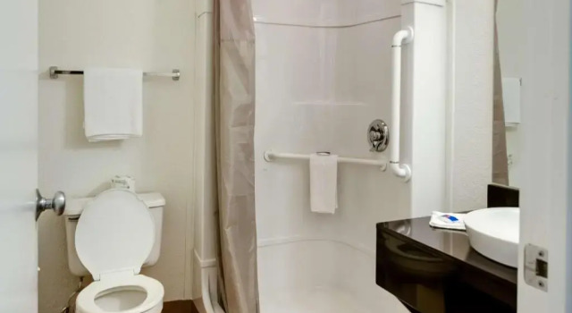 Четырёхместный номер Deluxe Motel 6-Lenexa, KS - Kansas City Southwest