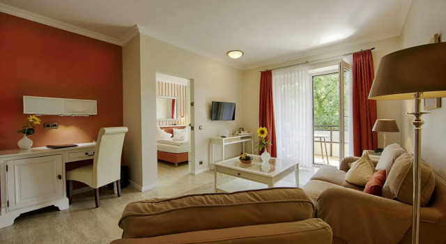 Golf- und Wellnesshotel Amtsheide, Забронировать Отель Бад-Бевензен Люнебургская пустошь, рядом с Тропа по вершинам деревьев