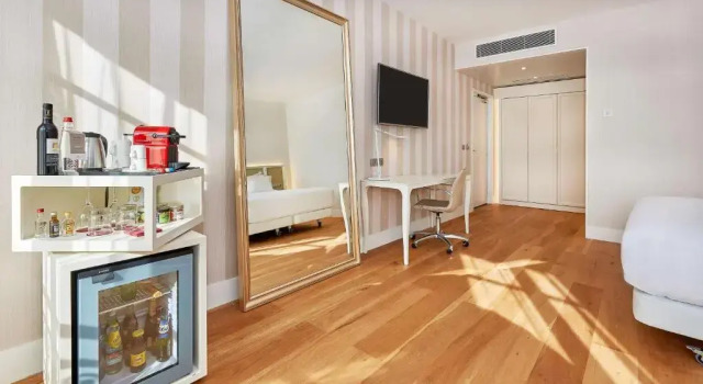 Двухместный номер Premium NH Collection Marseille