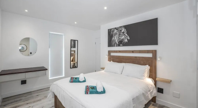 Коттедж Luxury Sandbanks Villa