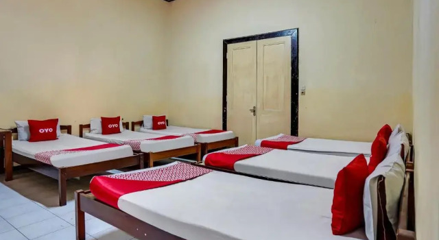 Suite Deluxe OYO 90937 Wisma Tamu Syariah