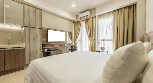 Deluxe Doppel Zimmer mit Balkon und mit Stadtblick Grande Valore Hotel Cikarang