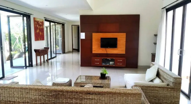 Вилла Deluxe Villa Uma Girasole