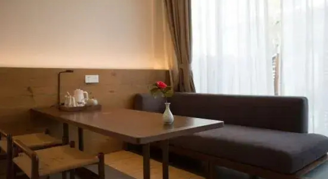 deefly origin house pearl town,zhuji, Prenota Hotel Hotel a Shaoxing con parcheggio, Parcheggio