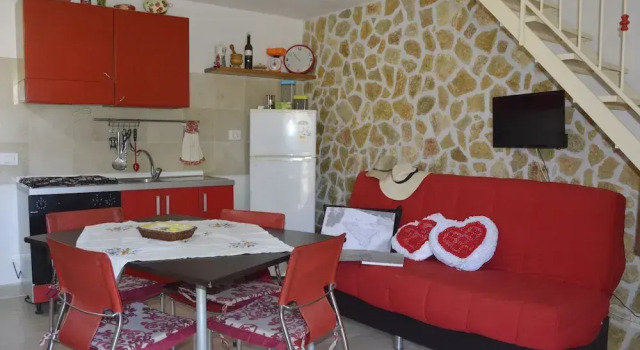 La casa del borgo tra mare e natura, Book Apartment Hotels in Sicily with Parking, Parking