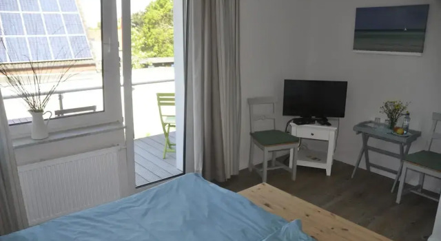 Двухместный номер Standard с балконом и с видом на сад Hotel & Ferienunterkünfte Hus Seeblick